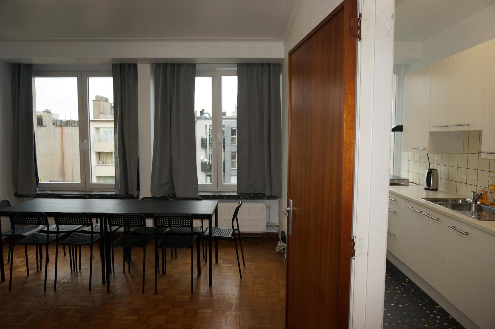 Belga Apartment 3 Bedrooms. Антверпен Екстер'єр фото